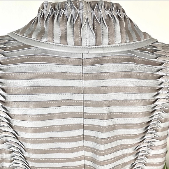 Plus Size 22W Leather Vest Shawl Collar Gray EUC GILI got it love it - Picture 10 of 12